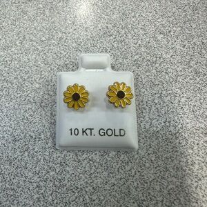 10K Gold Sunflower Stud Earrings